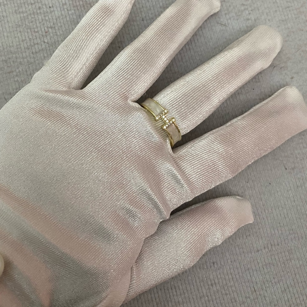 H Sterling silver ring with pearl size adjustable